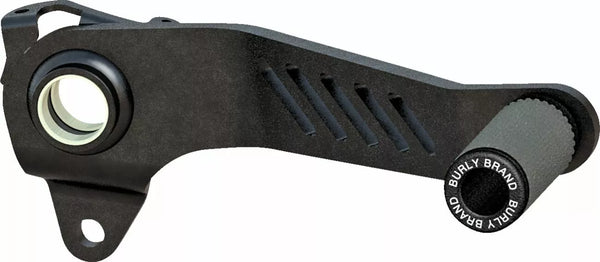 Burly brändjarru elää kapinan B13-1206b