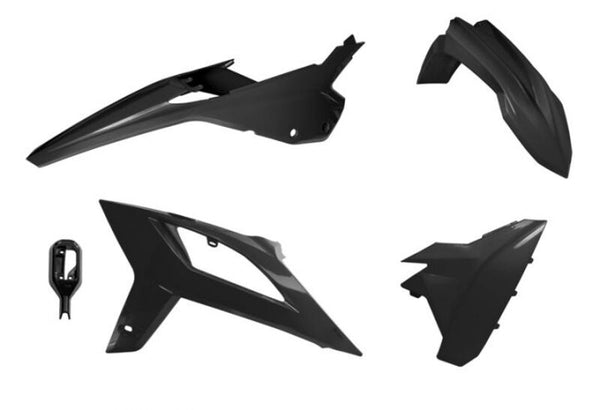 RaceTech-muovisarja 4 -musta beeta (R-Kitbet-NR0-520)